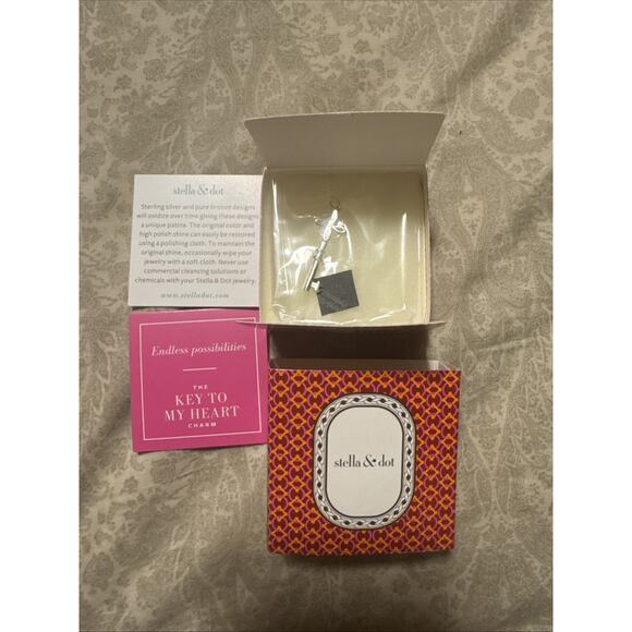 Stella And Dot 925 Key To My Heart Charm Pendant Sterling Silver with box 1.5” - Picture 3 of 6